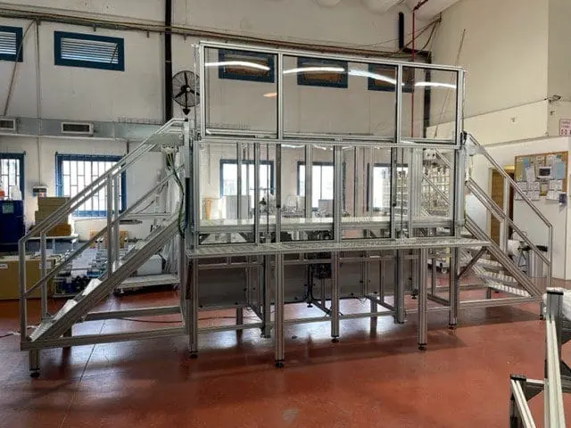 במת שירות לטיפול ותחזוקת מכונות CNC